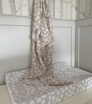 Ralphie Bear Large Swaddle Muslin - Scallop 3