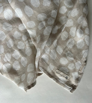 Ralphie Bear Large Swaddle Muslin - Scallop 1