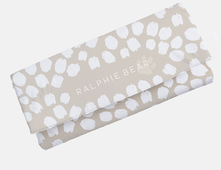 Ralphie Bear Scallop Travel Mat 1