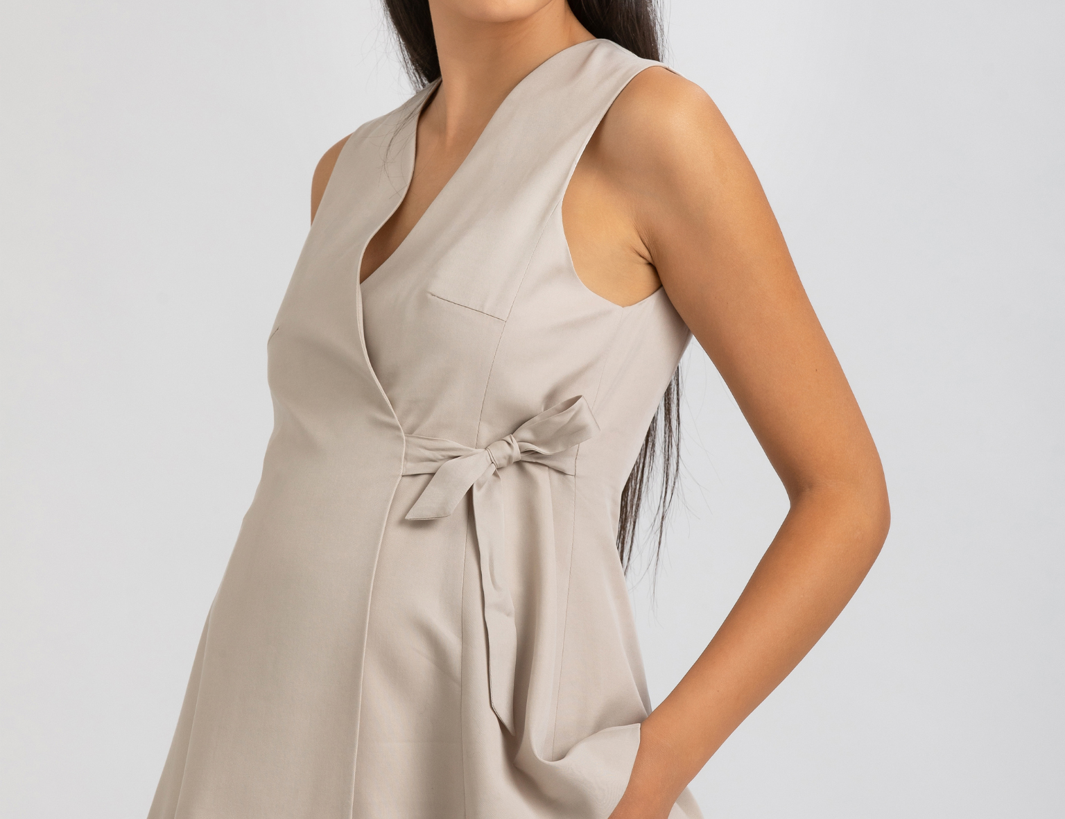 Pietro Brunelli Darcy Waistcoat in Beige