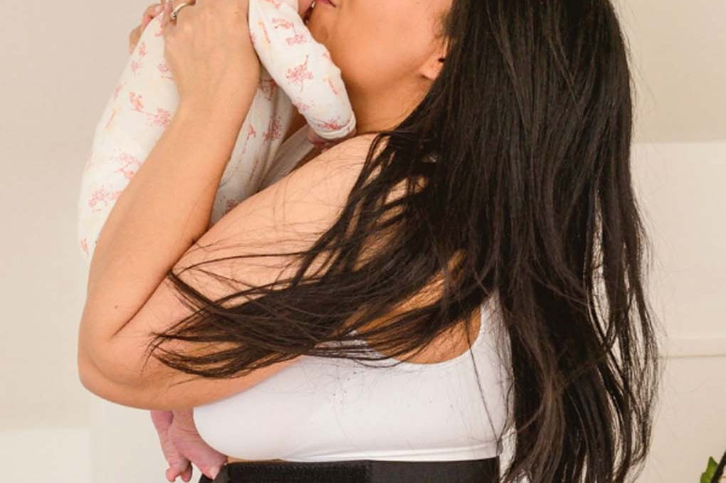 LOLA&LYKKE Core Restore Postpartum Belly Band 4