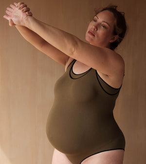 Jorgen House Maternity wear Magnetic Bodysuit 9