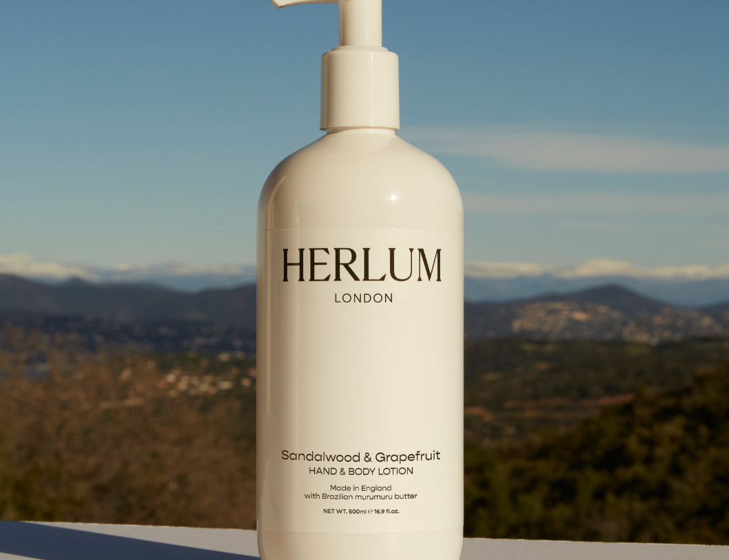 Herlum Hand & Body Lotion Sandalwood & Grapefruit | 500ml 2