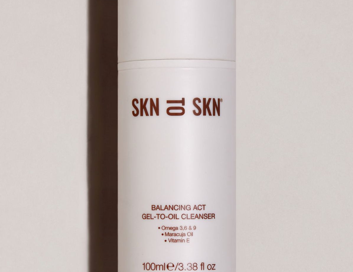 SKN TO SKN Balancing Act Gel-to-Oil Cleanser 1