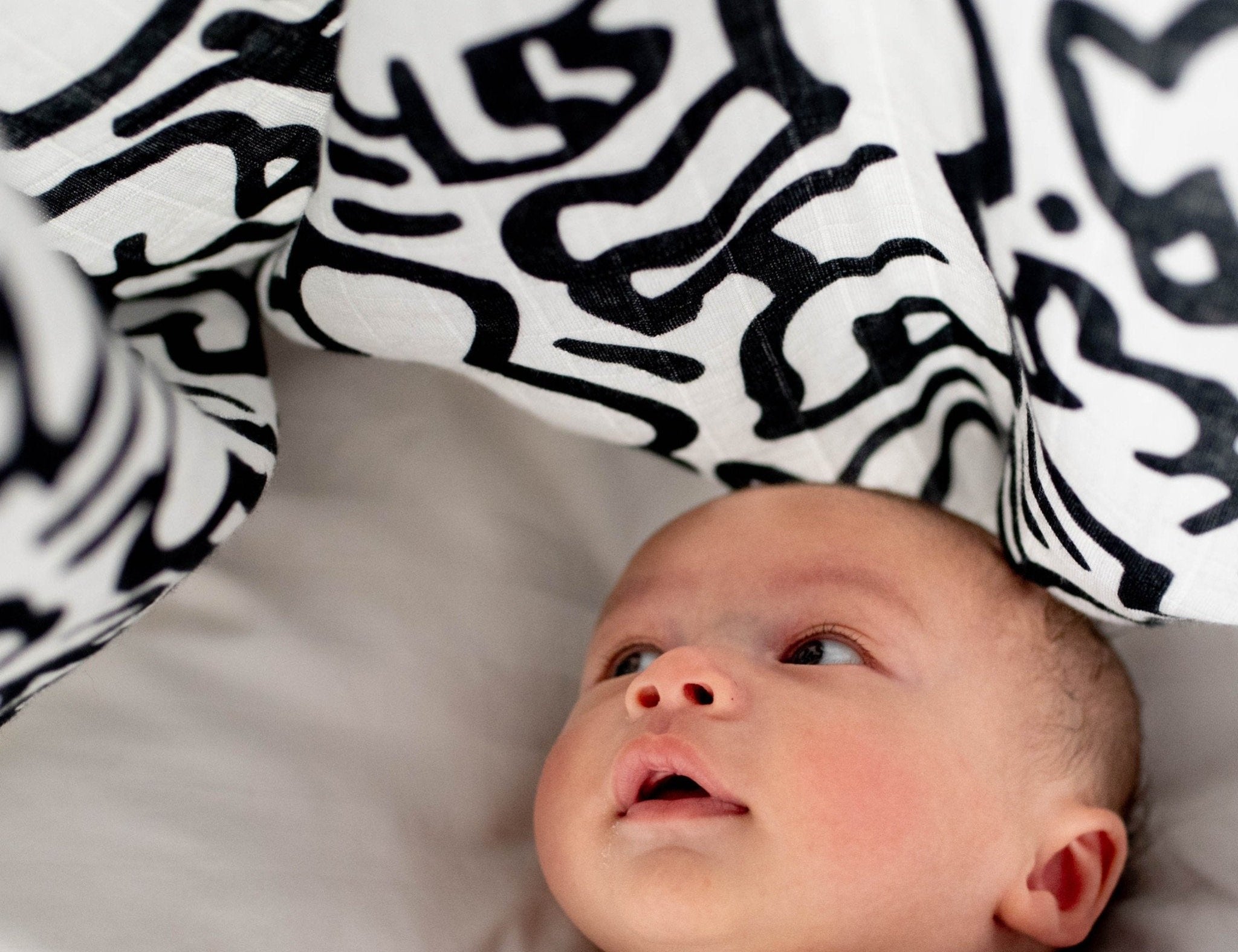 Etta Loves ETTA LOVES X KEITH HARING 'BABY' MUSLIN - For Newborn to 4 Months Old Babies 1