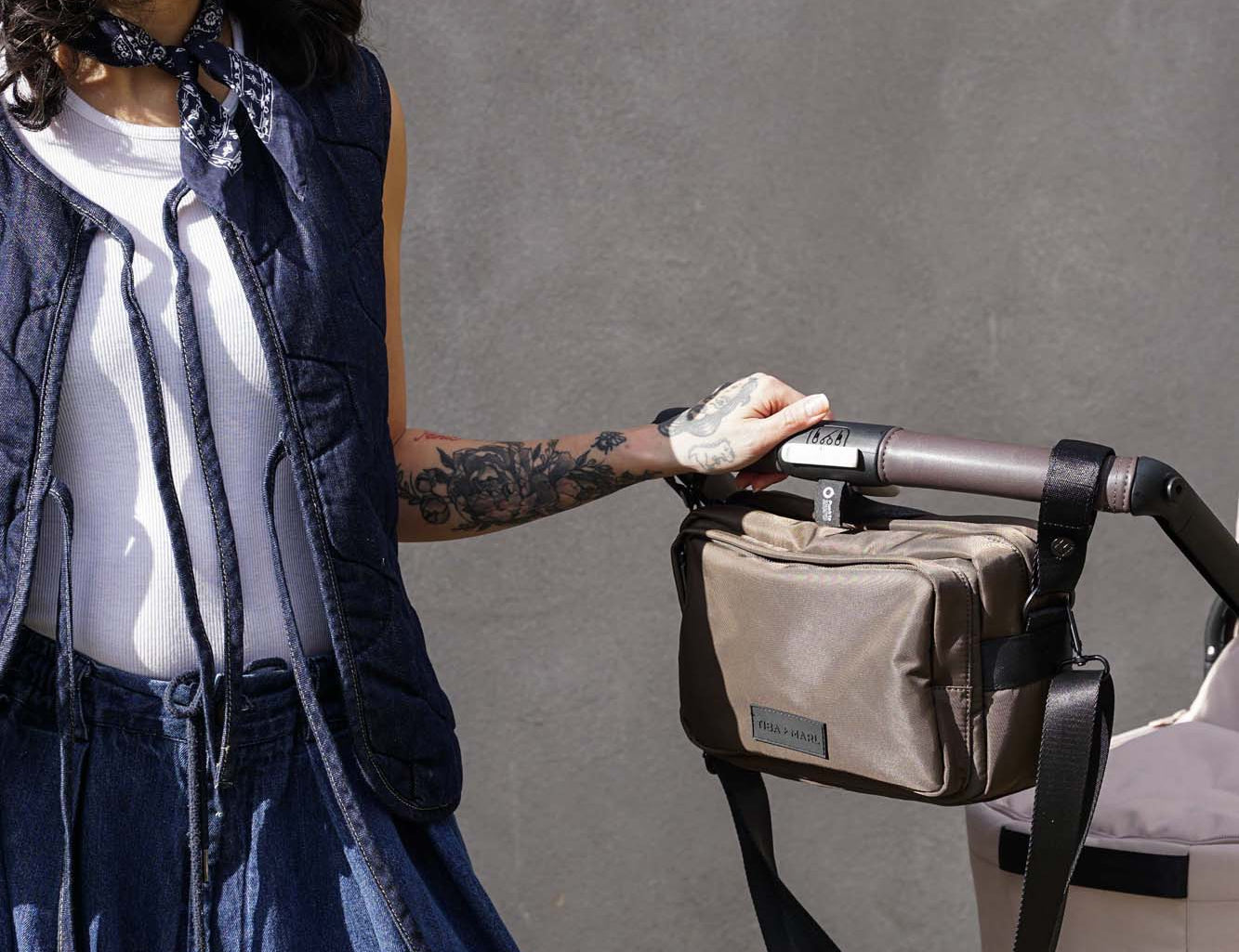 Tiba + Marl Hiro Buggy Organiser / Changing Bag Chocolate 2