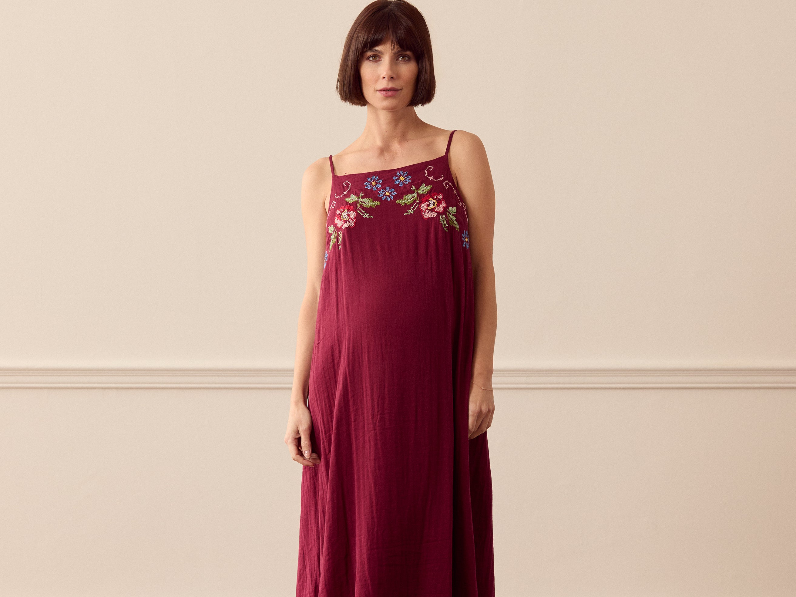 Desmond & Dempsey Square Dress - Dorothea Cross Stitch Burgundy 1