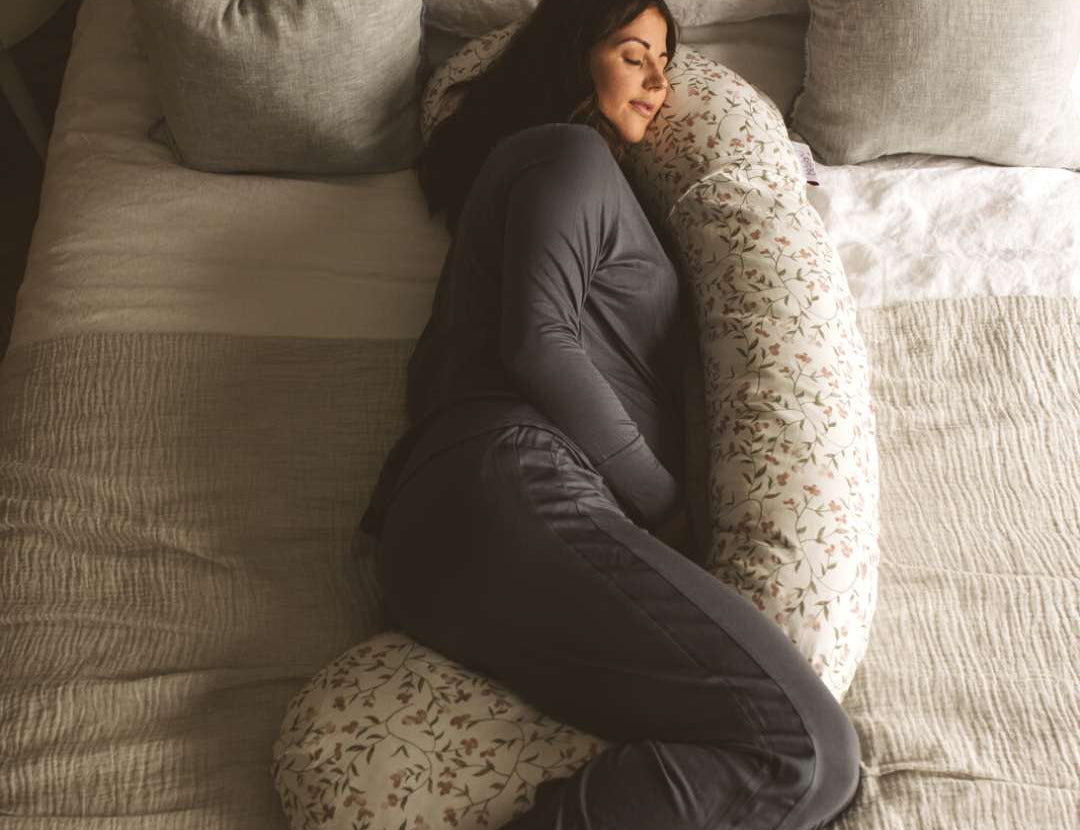 Bellamoon Pregnancy & Nursing (3-in-1) Pillow - Field of Blossoms 2