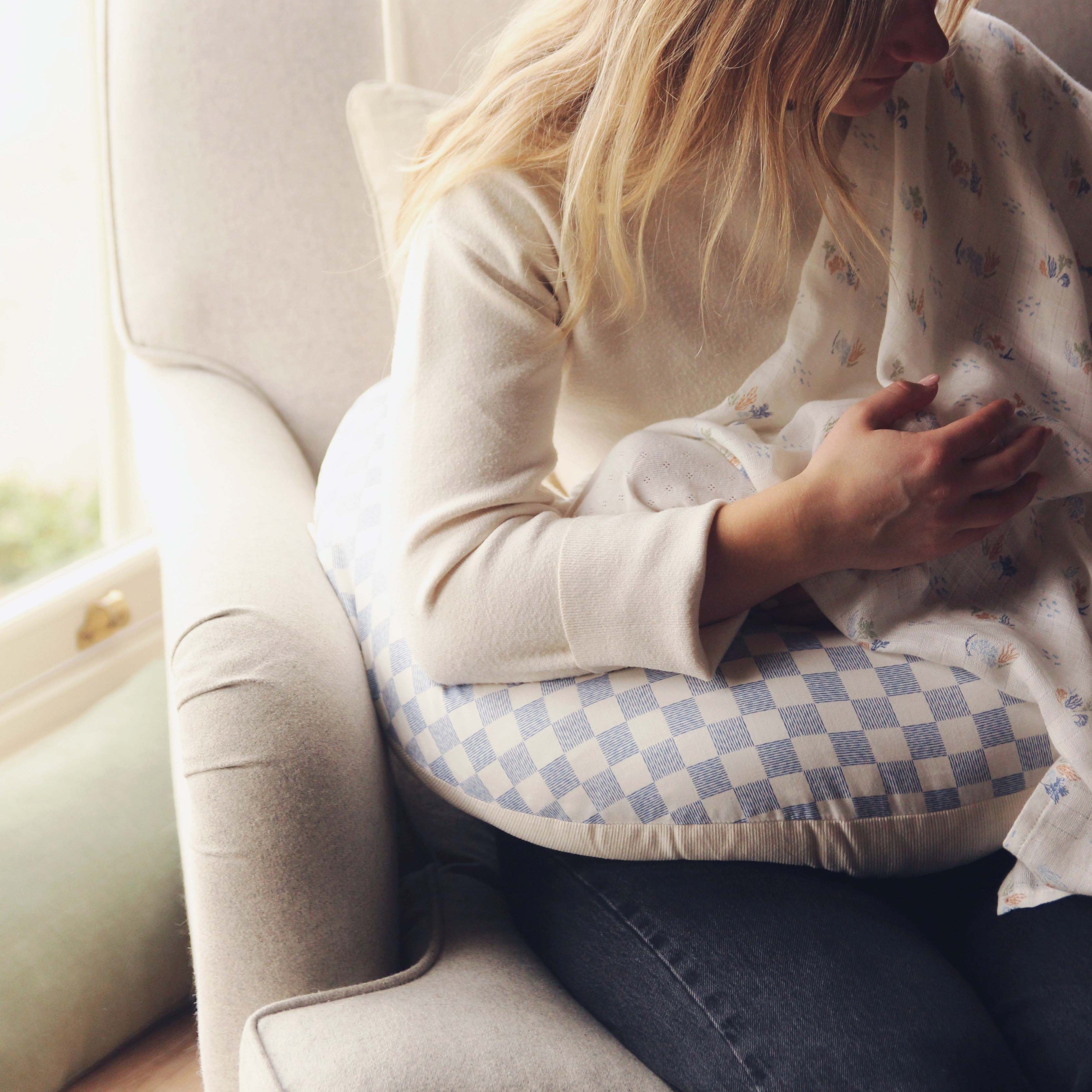 Avery Row Nursing Pillow - Waves 2
