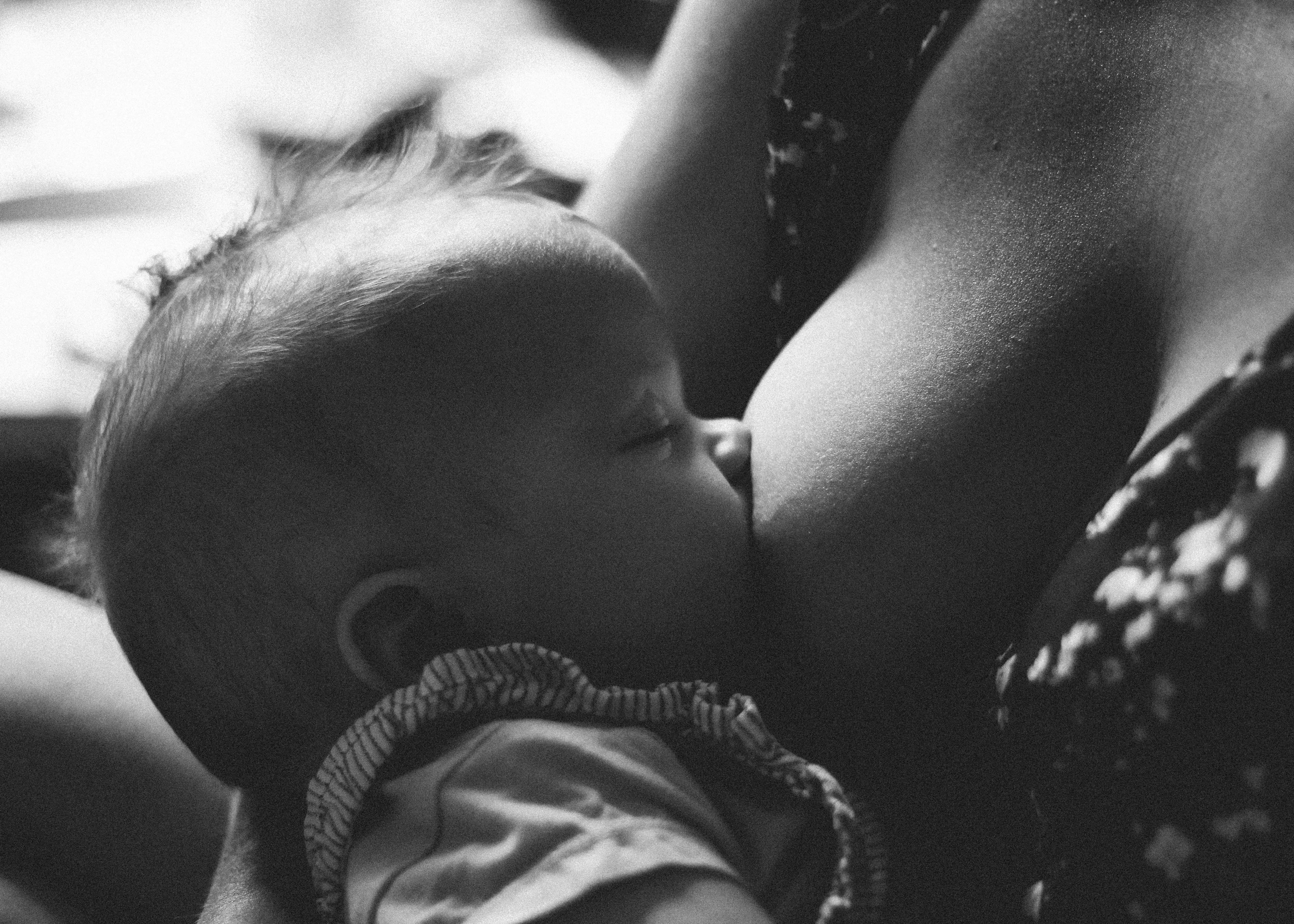 The Stages of Breastfeeding: From Colostrum to Mature Milk