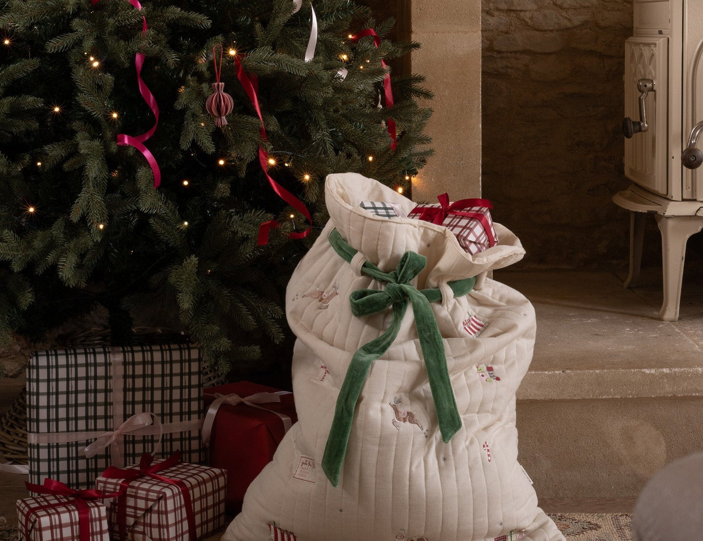 Avery Row Christmas Present Sack The North Pole 1