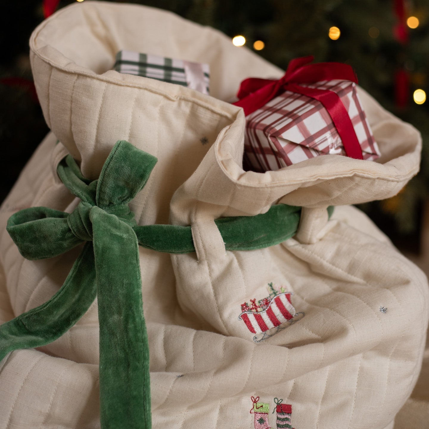 Avery Row Christmas Present Sack The North Pole 3