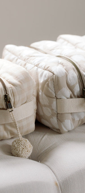 Ralphie Bear Quilted Washbag Gingham Beige 4