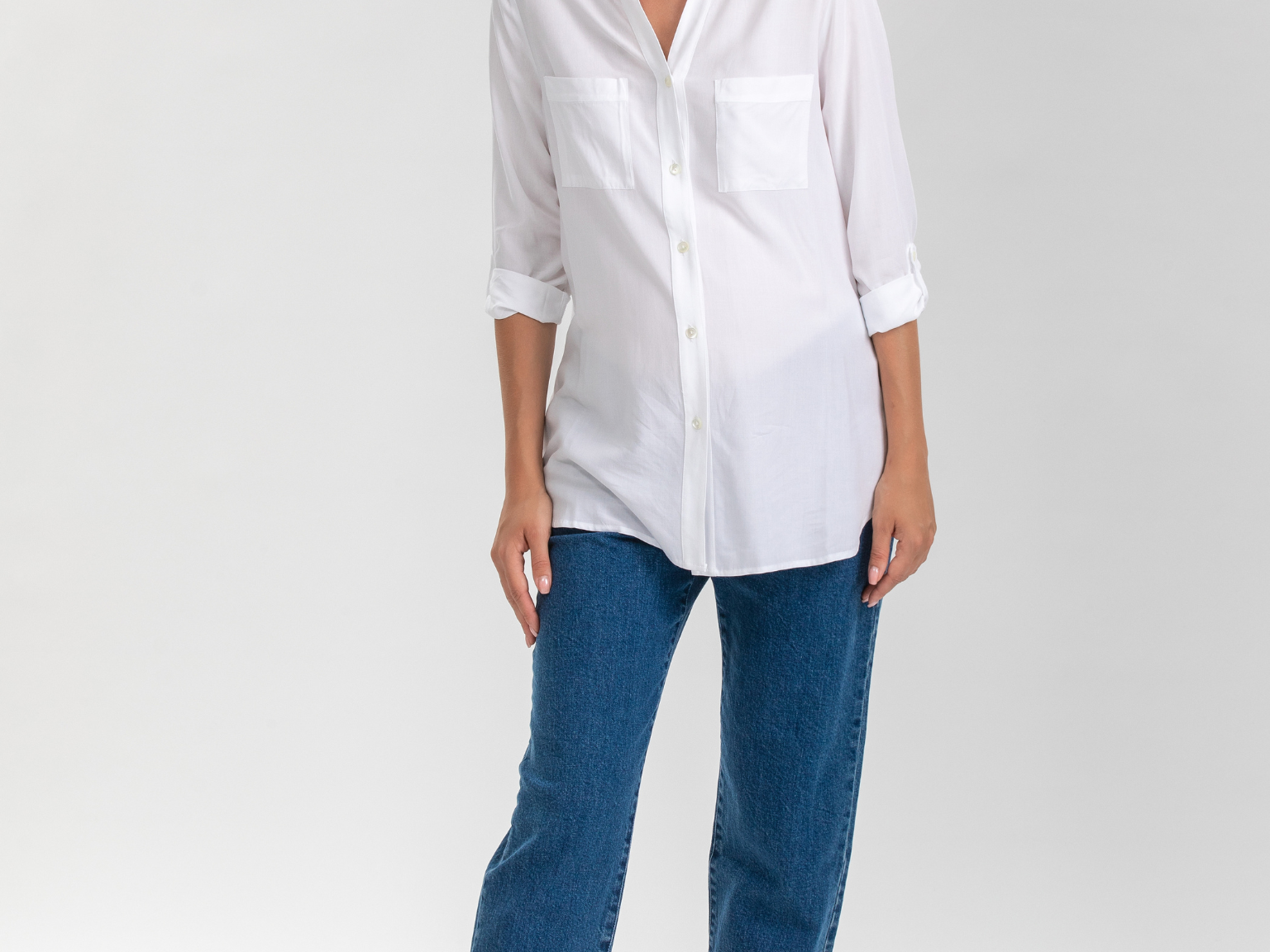 Pietro Brunelli 90s Straight Leg Maternity Jeans in a Dark-Wash