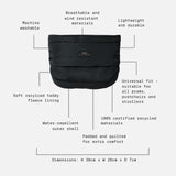 Agnar Eco stroller mitten in black, feature call-outs: machine washable, water-repellent, fleece lined, 38cm high