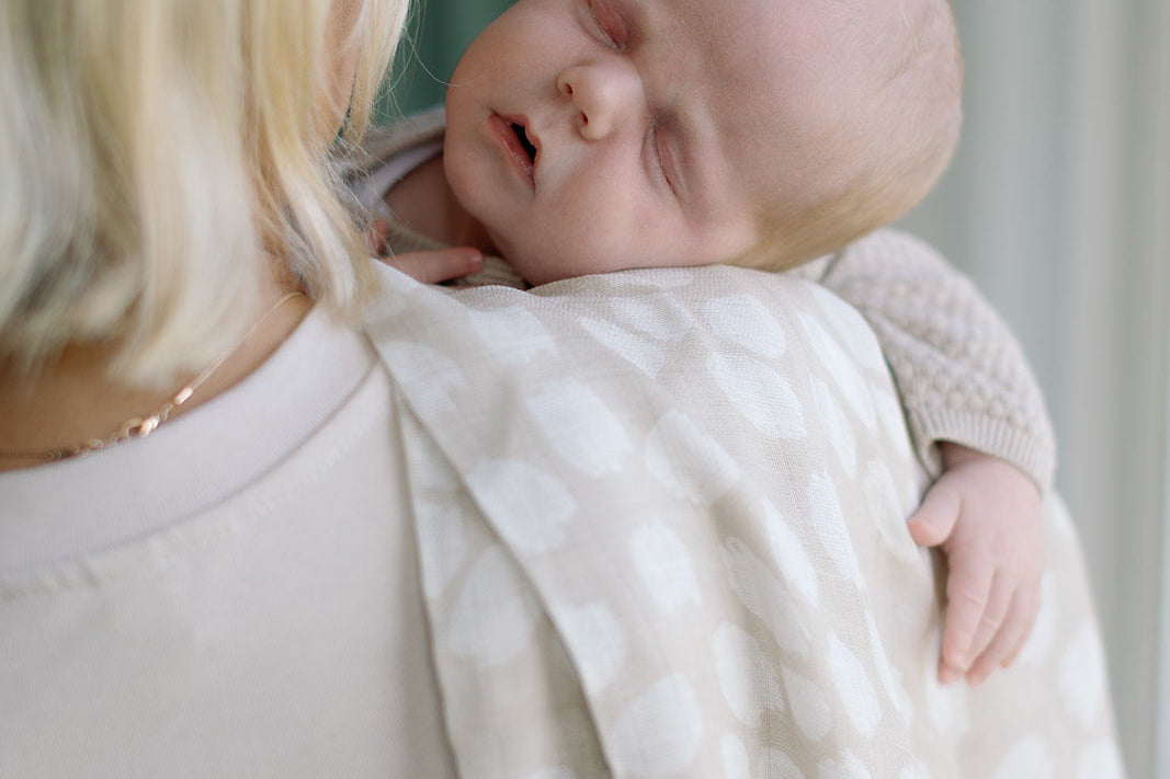 Ralphie Bear Scallop Large Swaddle Muslin 4