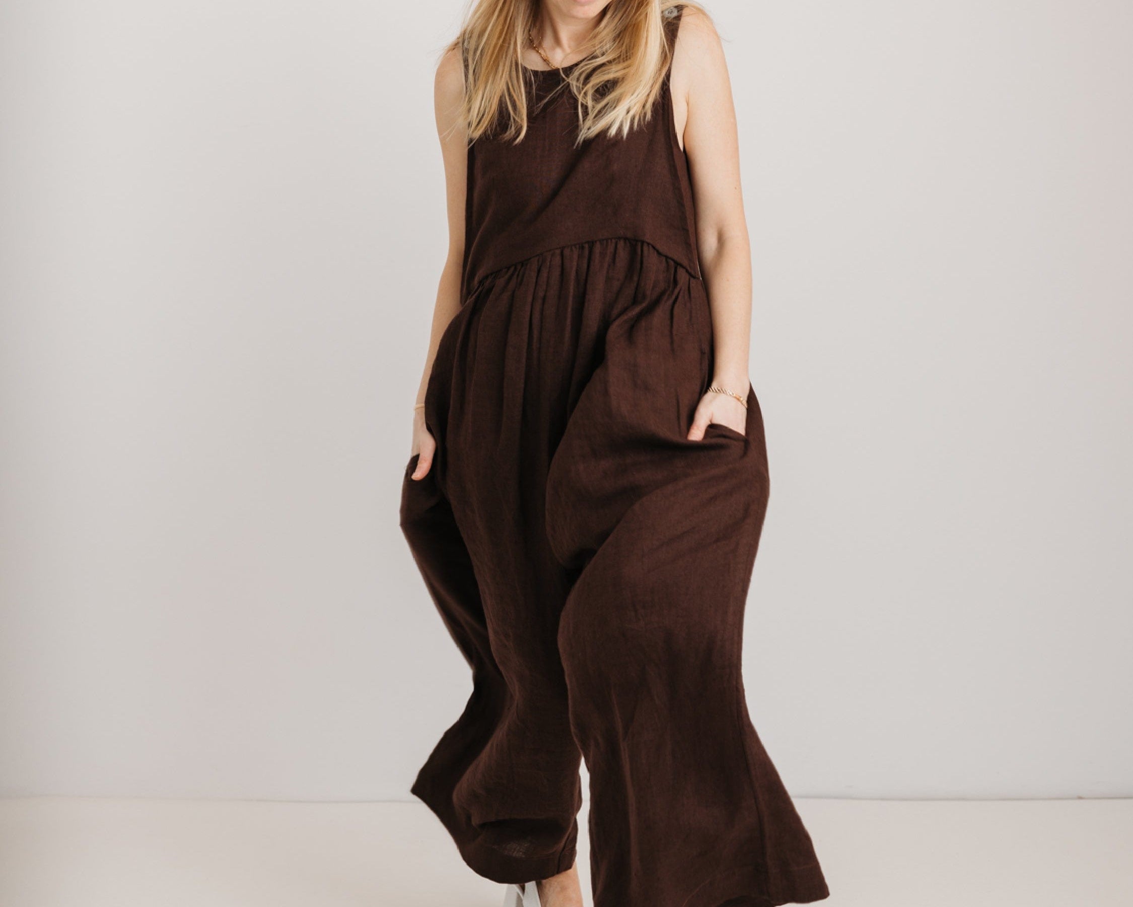 JOURNY Ada Jumpsuit Linen Chocolate Brown 3