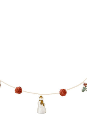 Avery Row Christmas Garland Frosty Friends 1