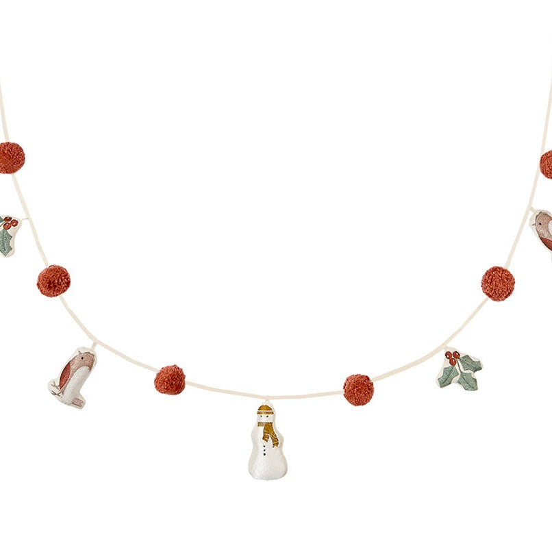 Avery Row Christmas Garland Frosty Friends 1