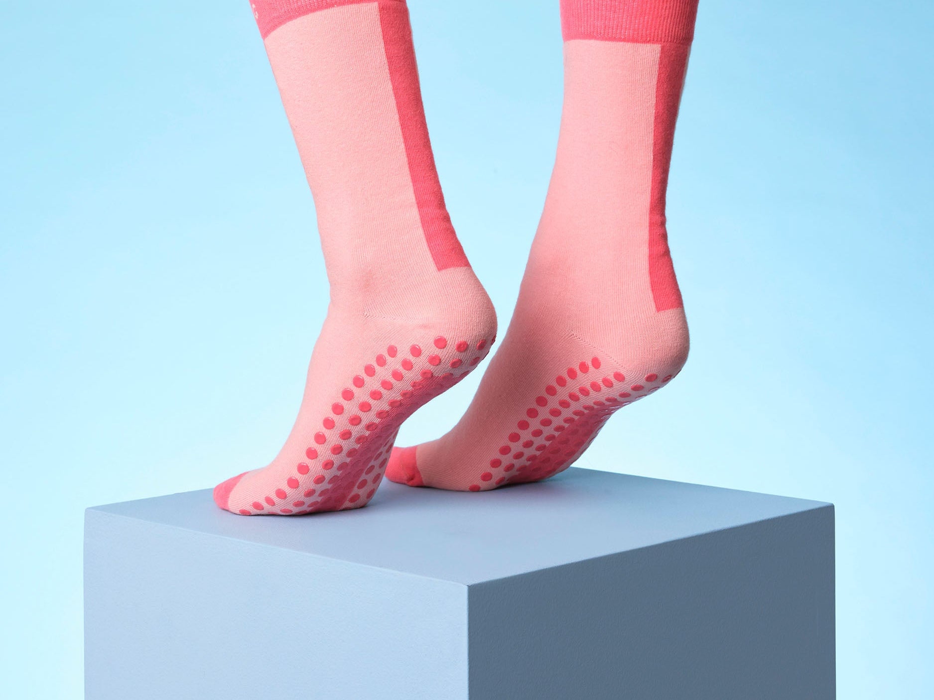 Tonic London Colour Pop Hospital Socks Pink 2