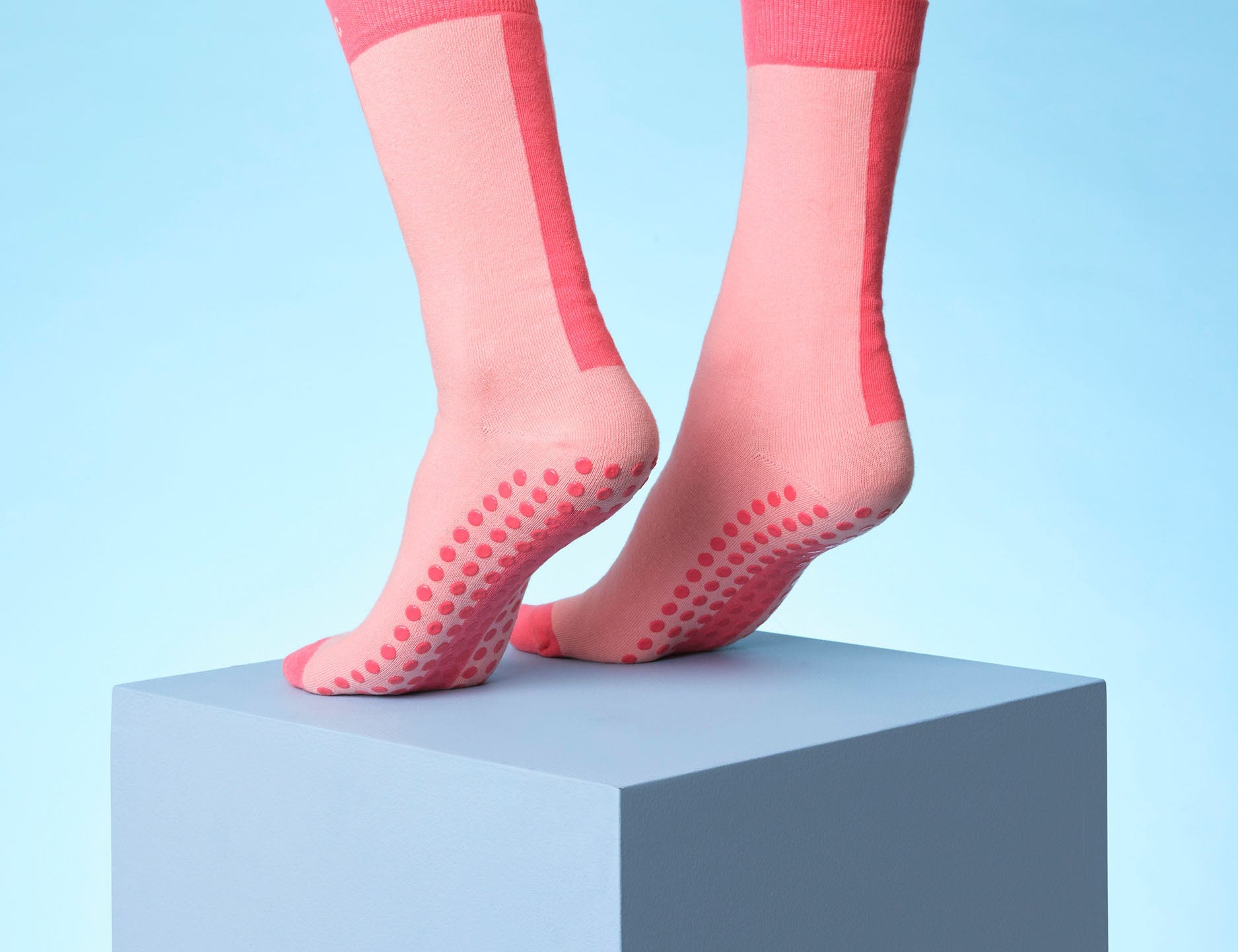Tonic London Colour Pop Hospital Socks Pink 2