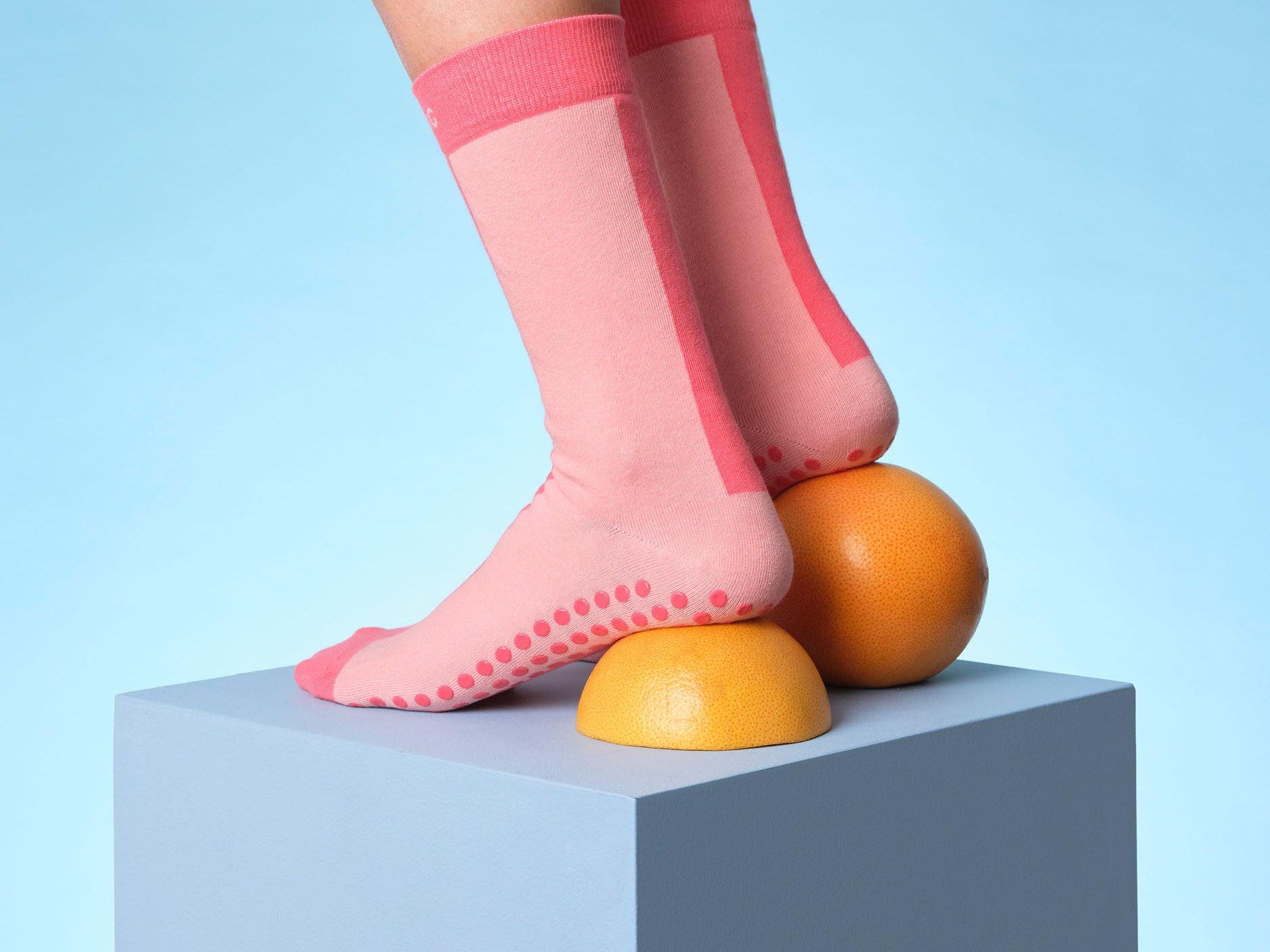 Tonic London Colour Pop Hospital Socks Pink 4