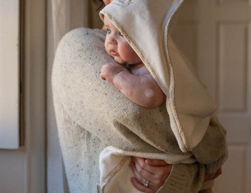 Avery Row Hooded Towel Baby Wild Chamomile 2