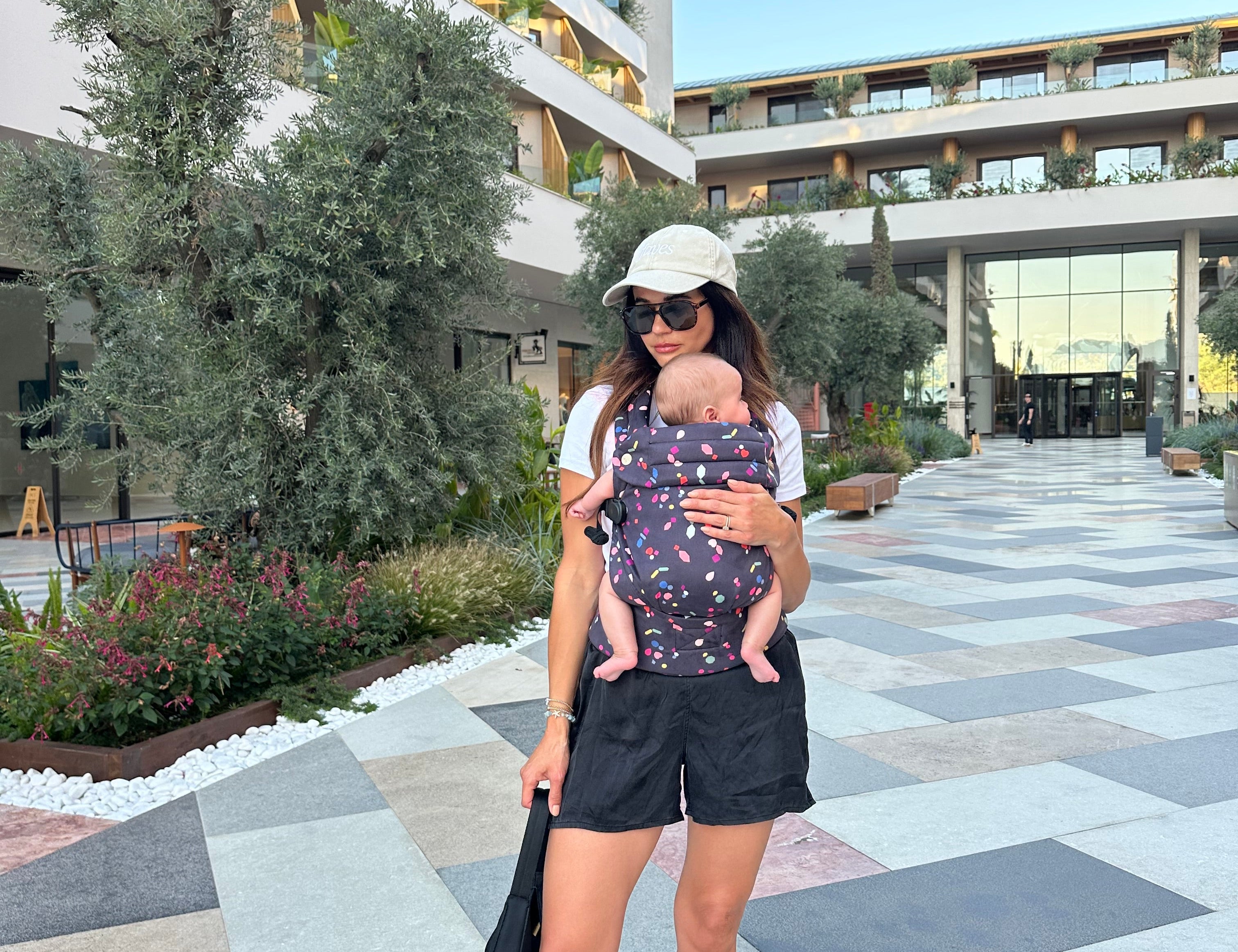 Bizzi Growin Nomad Air Baby Carrier Kaleidoscope 2