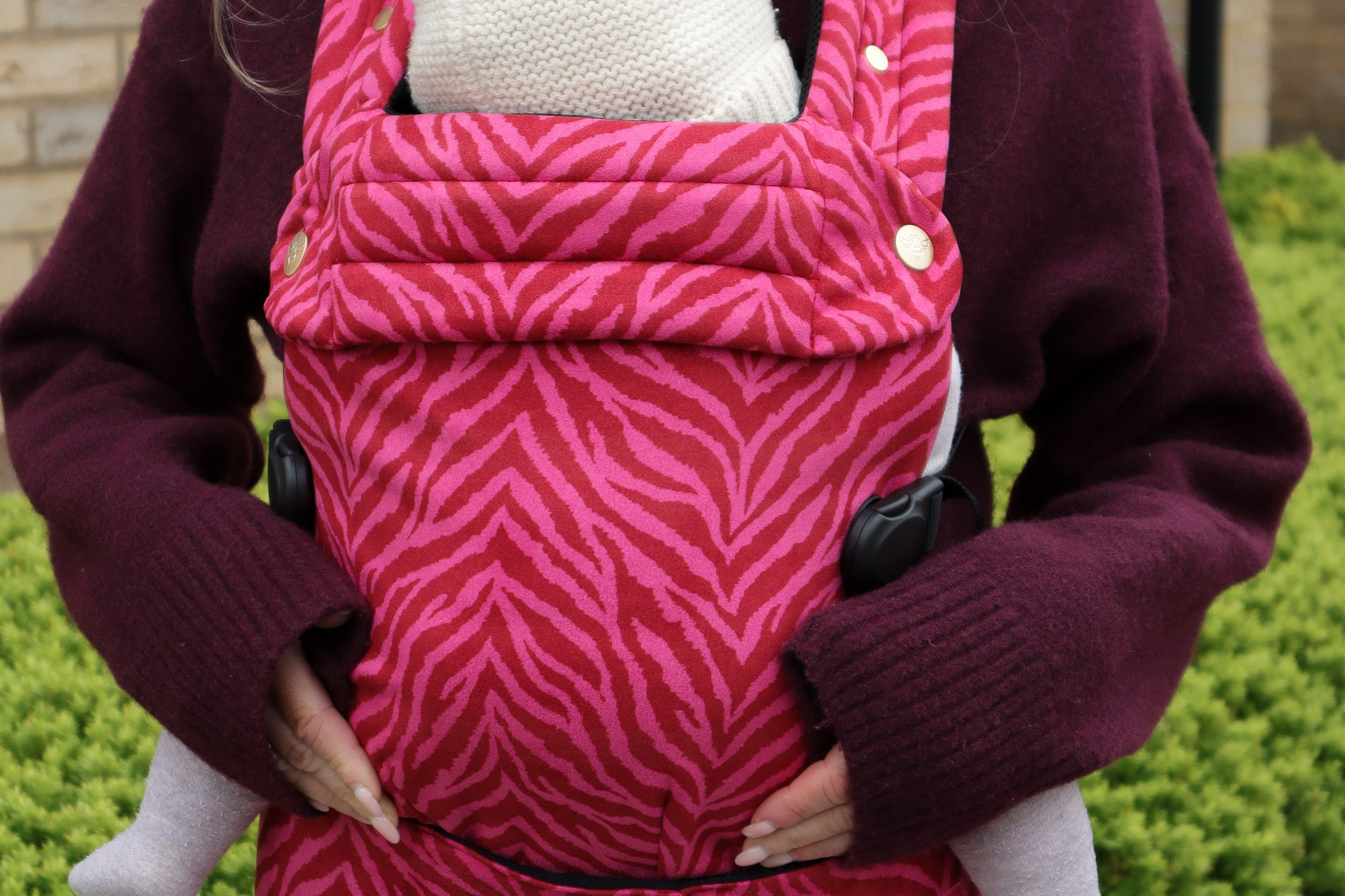 Bizzi Growin Nomad Air Animal Print Baby Carrier Flaming Zebrano 1
