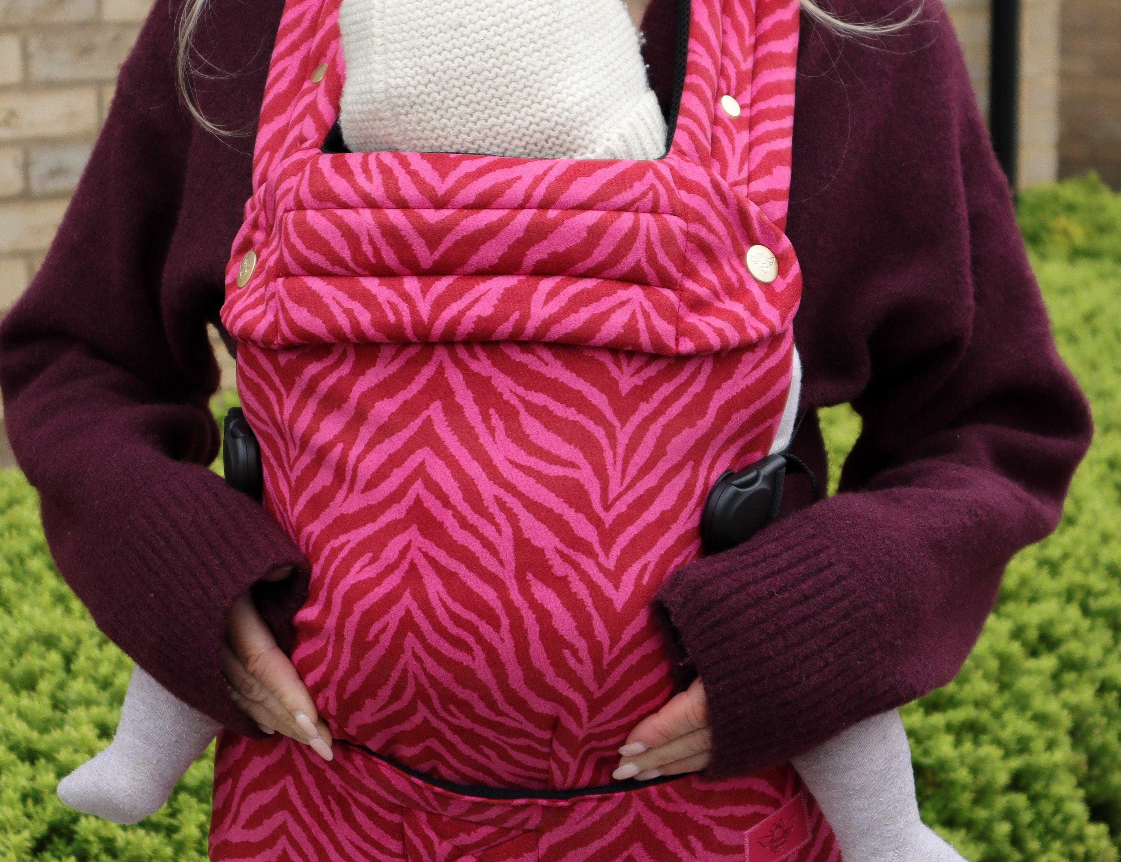 Bizzi Growin Nomad Air Animal Print Baby Carrier Flaming Zebrano 1