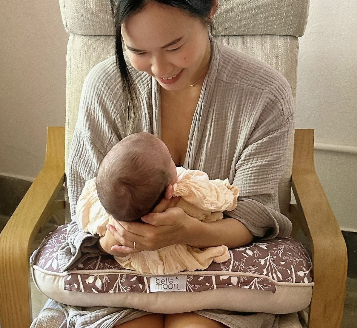 BellaMoon Mini Moon Feeding Pillow Rosehip 8