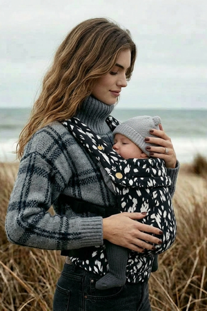 Bizzi Growin Nomad Air Monochrome Print Baby Carrier Orca 3