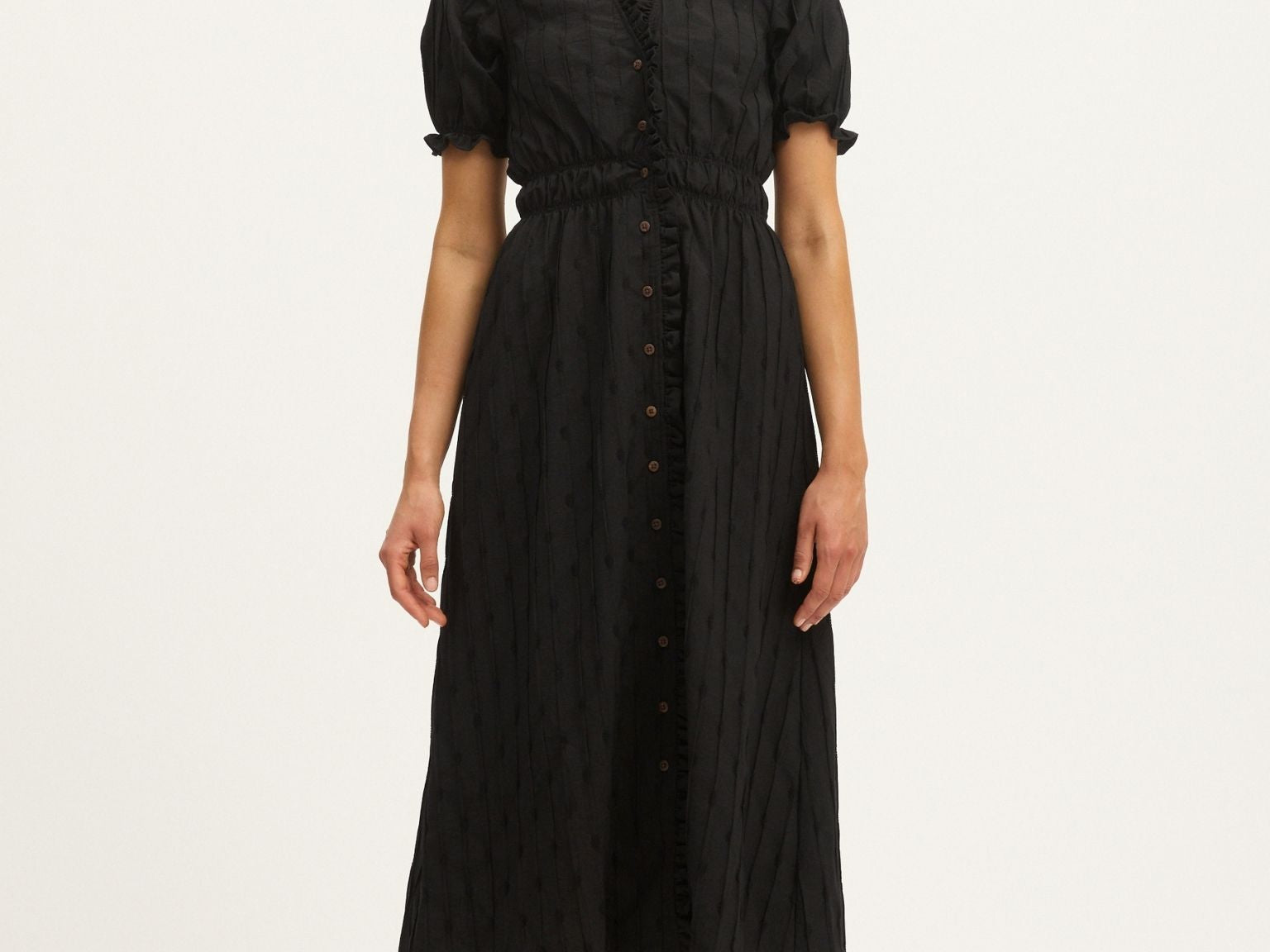Model wearing Summery Copenhagen Karen Midi Dress in Black – front view