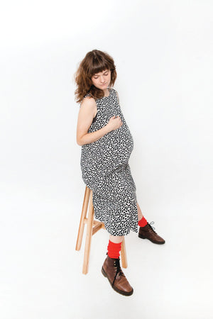 JOURNY Lucy Dress - Maternity + Breastfeeding Friendly - Black + Ecru Print 3