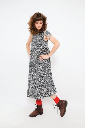 JOURNY Lucy Dress - Maternity + Breastfeeding Friendly - Black + Ecru Print 5
