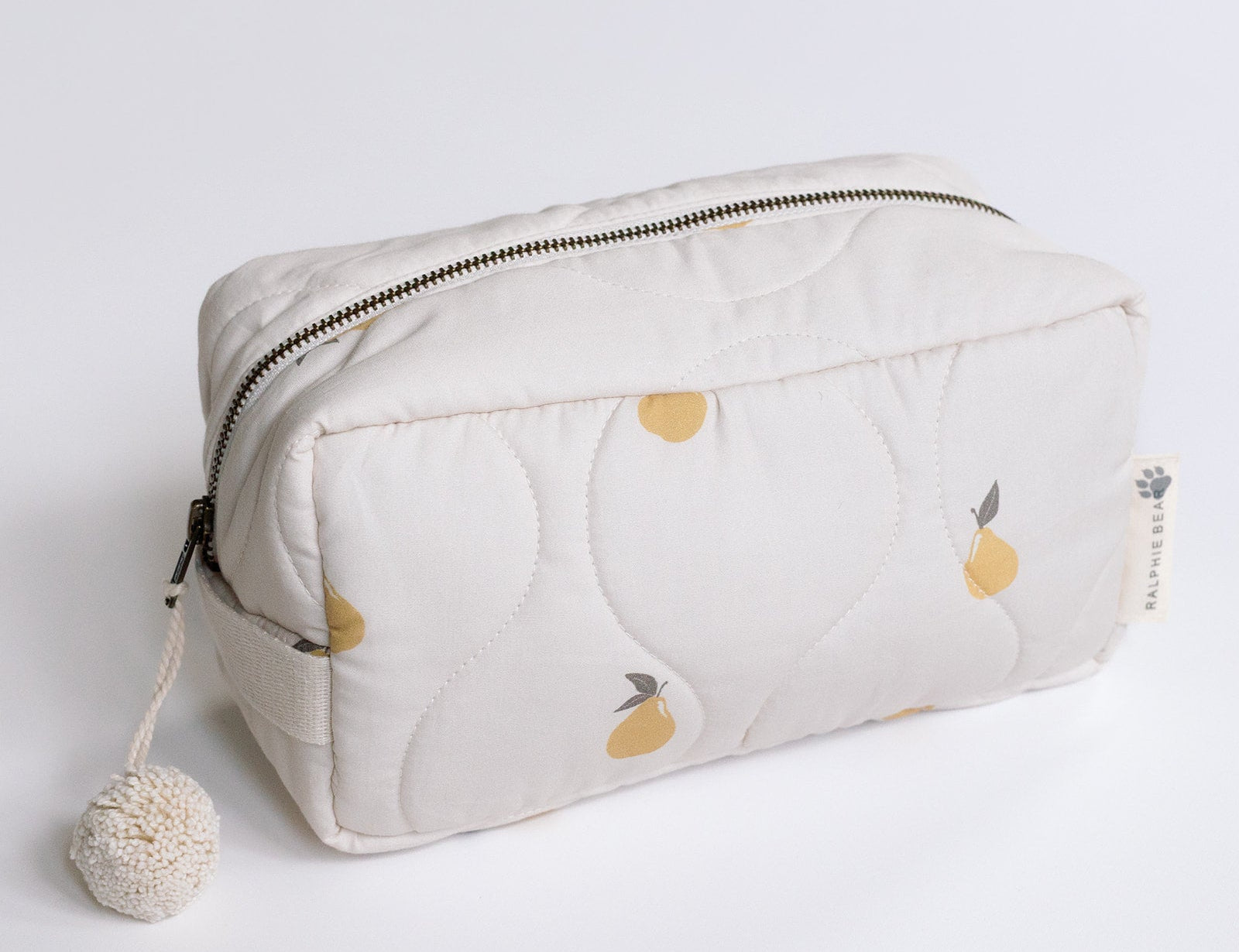Ralphie Bear Quilted Washbag Pears 1