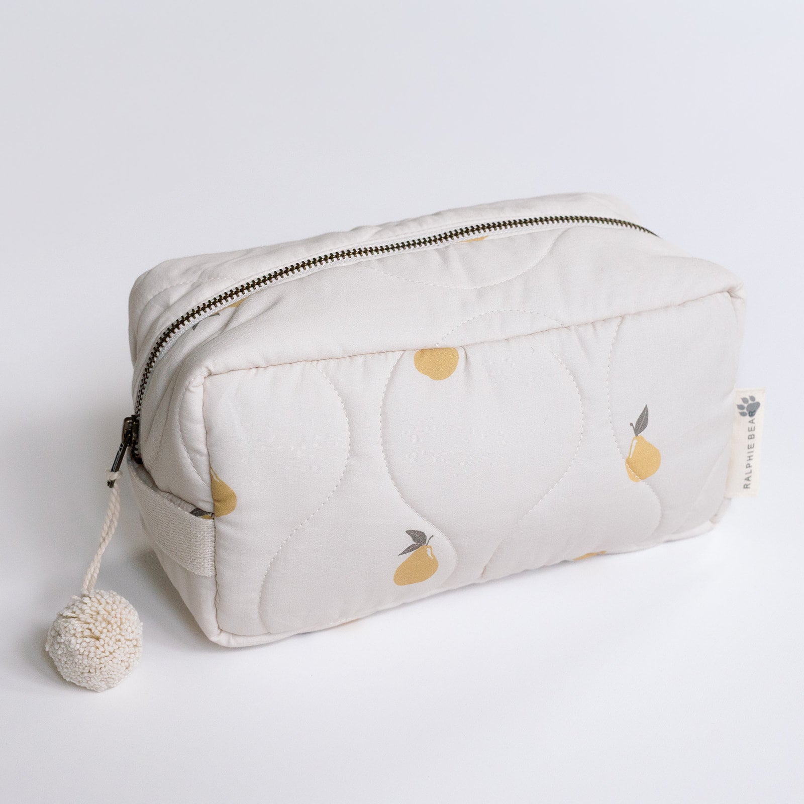 Ralphie Bear Quilted Washbag Pears 1