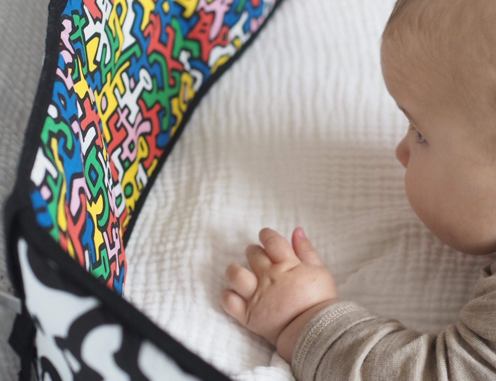 Etta Loves Etta Loves X Keith Haring Sensory Strip Reversible 2