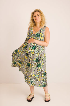 JOURNY Lucy Dress Maternity Breastfeeding Friendly Abstract Green Printed Linen 1
