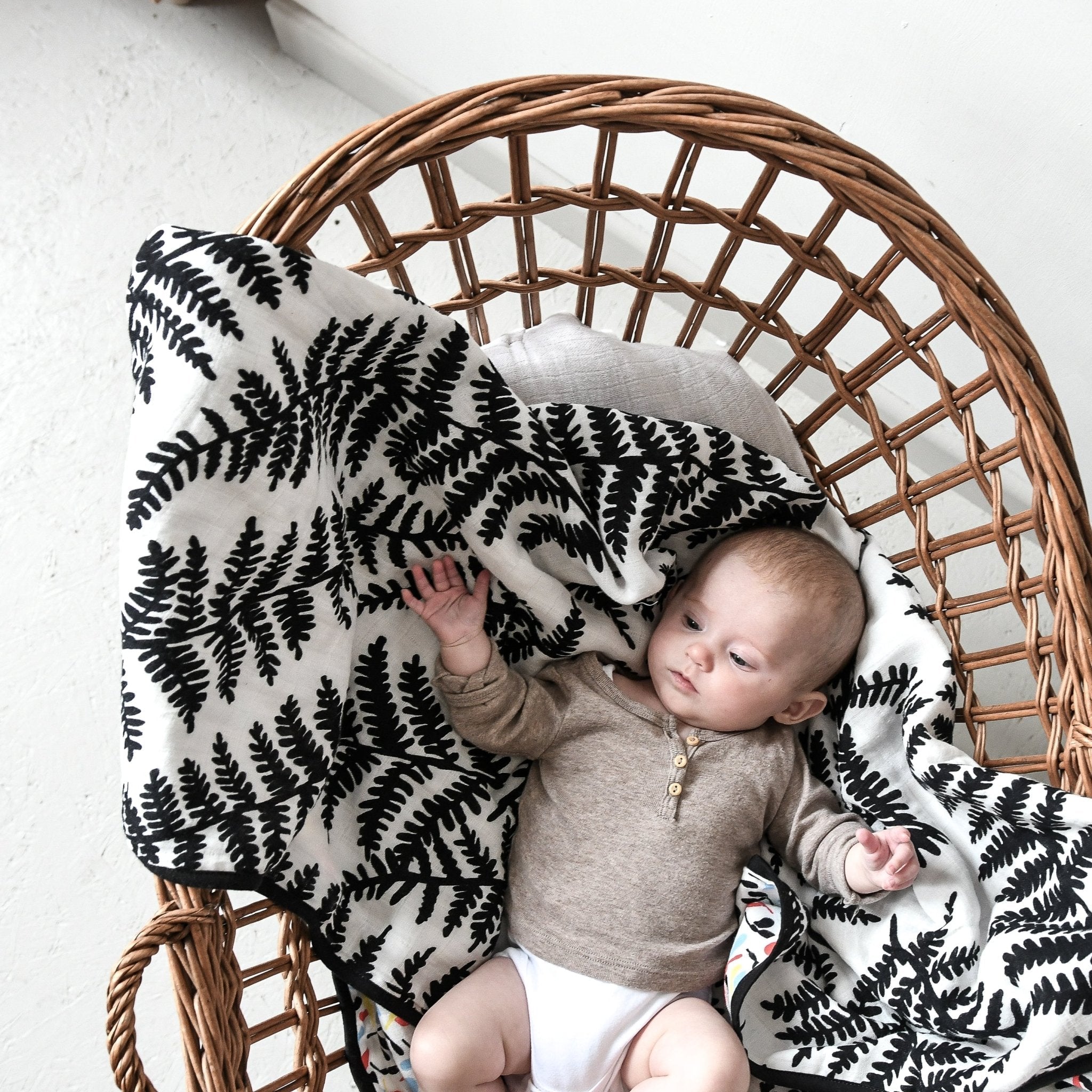 Etta Loves Plant Print Muslin Blanket Reversible 5