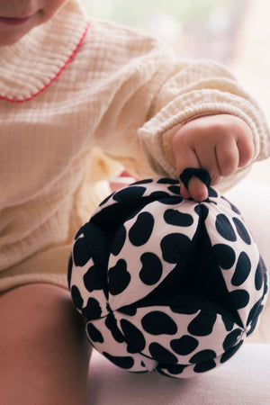 Etta Loves Sensory Grasp Ball 4